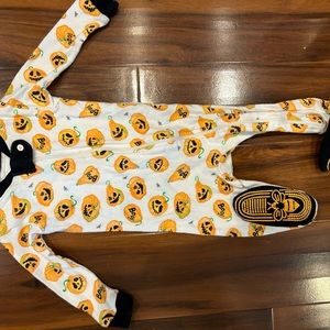 Burt’s bees Halloween 🎃 sleeper